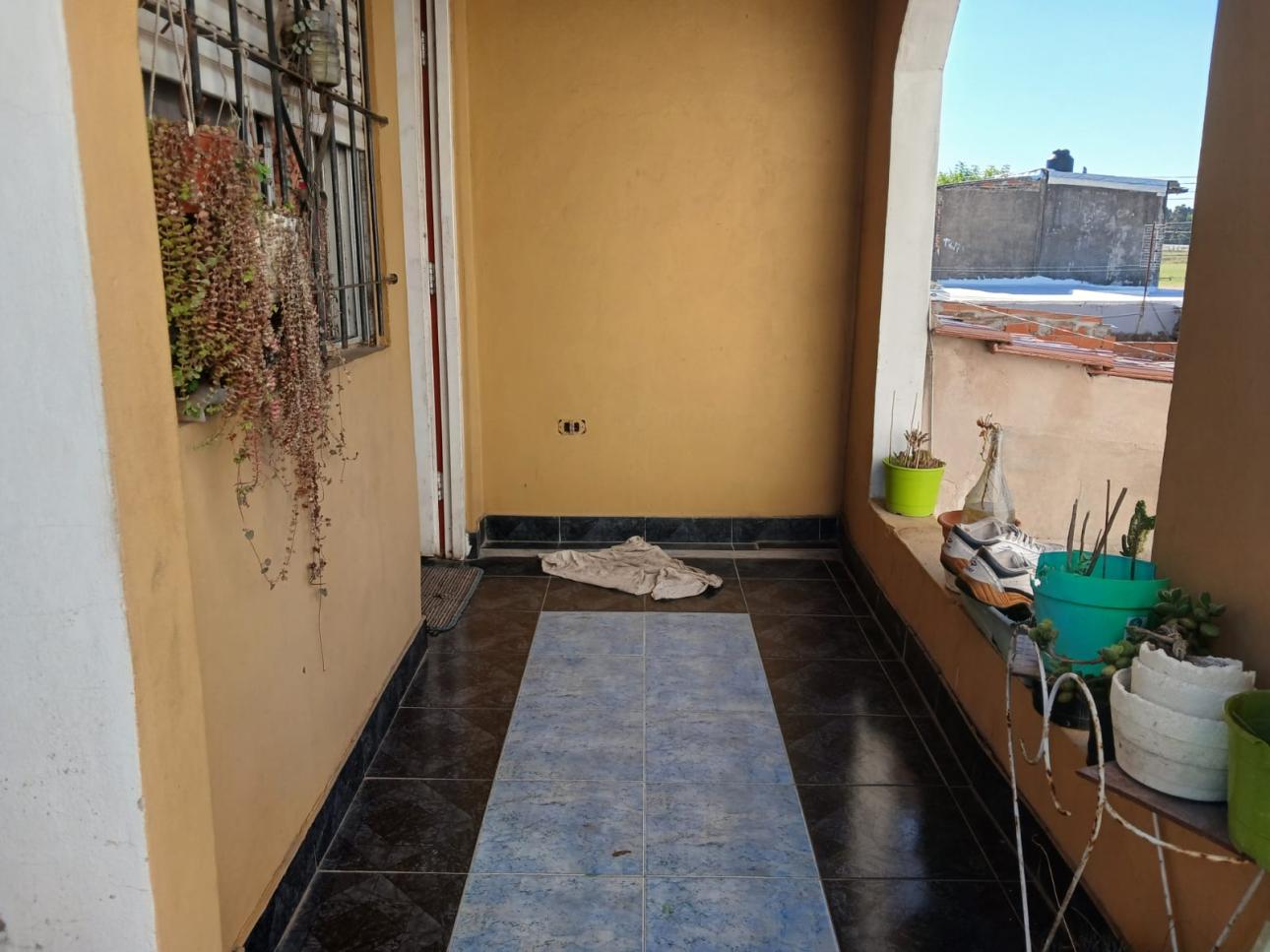 CASA EN VENTA EN GONZALEZ CATAN