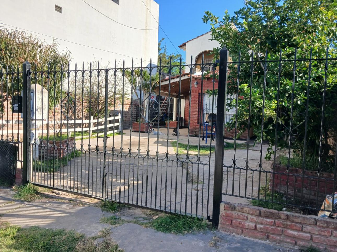 CASA EN VENTA EN GONZALEZ CATAN