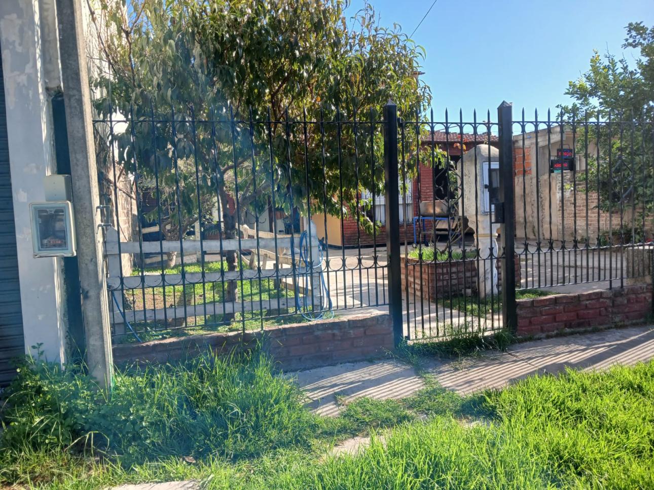CASA EN VENTA EN GONZALEZ CATAN