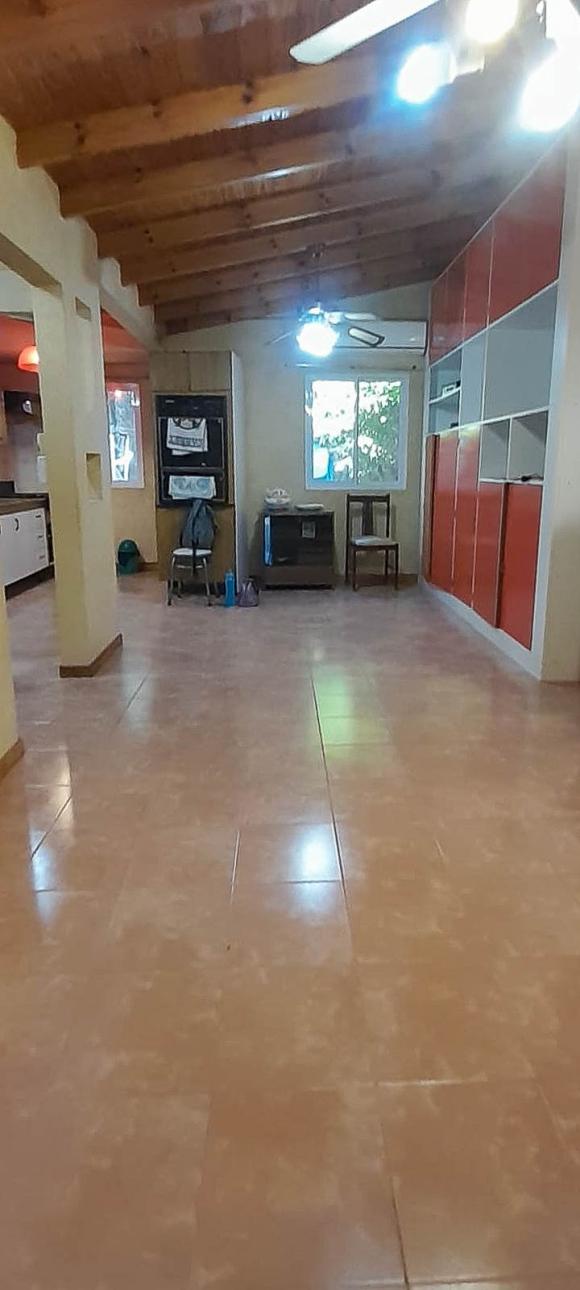 V.BALLESTER-CASA LOTE PROPIO-COCHERA-FONDO LIBRE