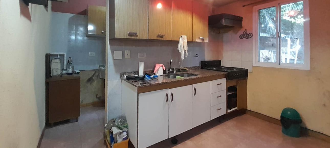 V.BALLESTER-CASA LOTE PROPIO-COCHERA-FONDO LIBRE