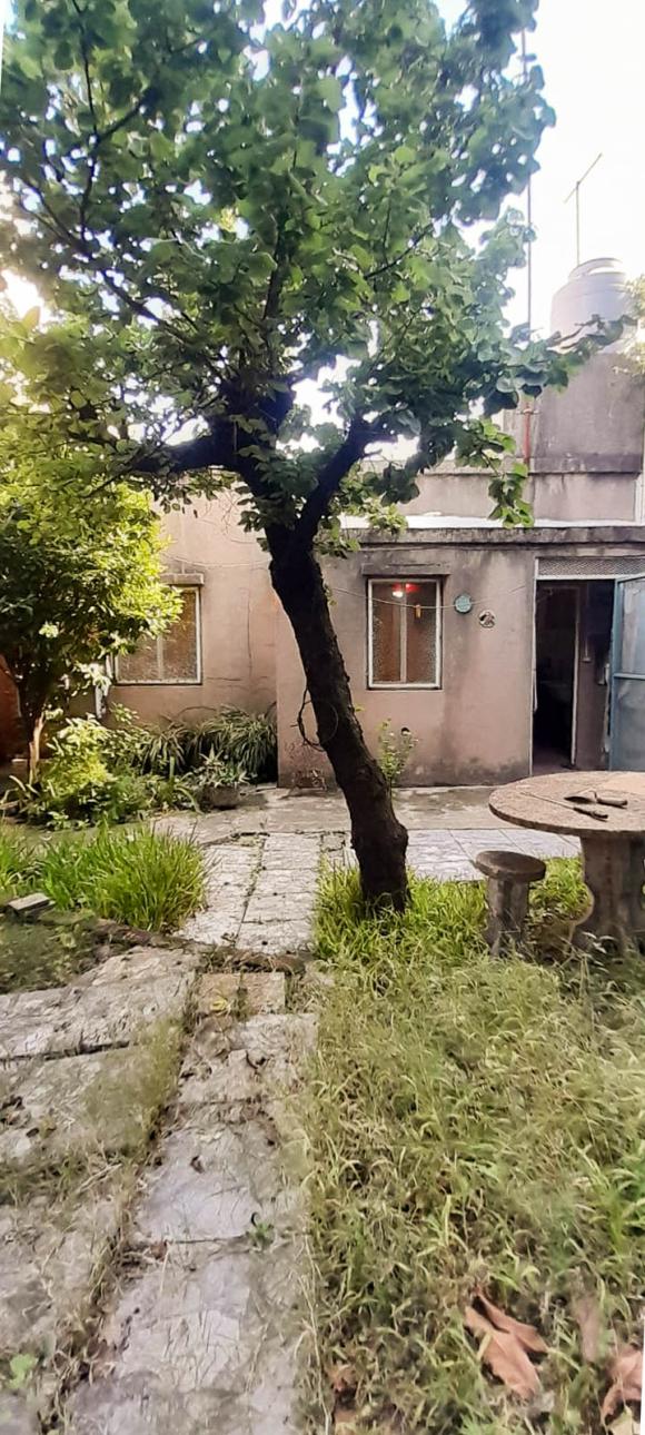 V.BALLESTER-CASA LOTE PROPIO-COCHERA-FONDO LIBRE