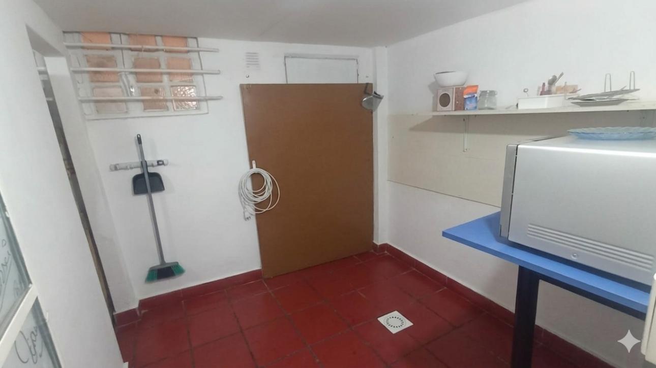 LOCAL COMERCIAL CON GAS INSTALADO