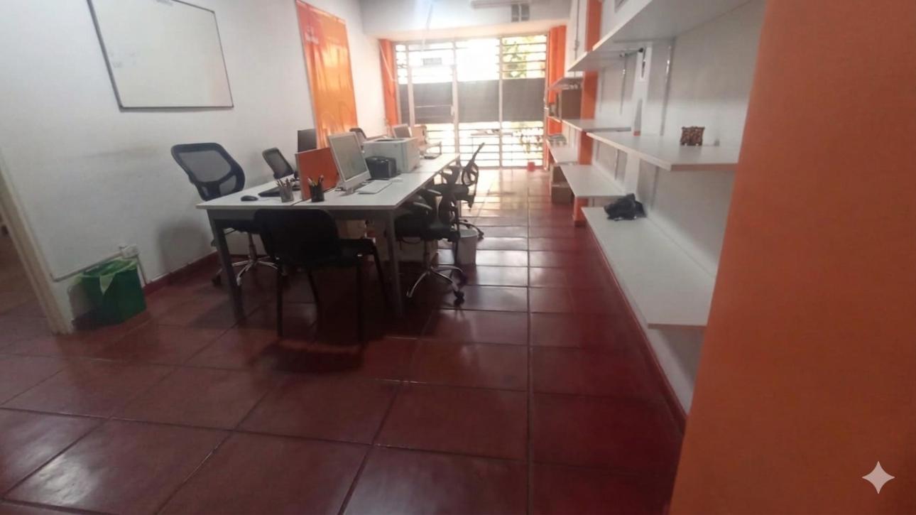 LOCAL COMERCIAL CON GAS INSTALADO