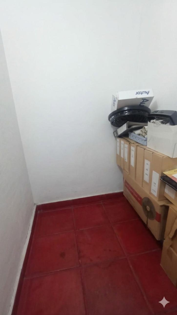 LOCAL COMERCIAL CON GAS INSTALADO