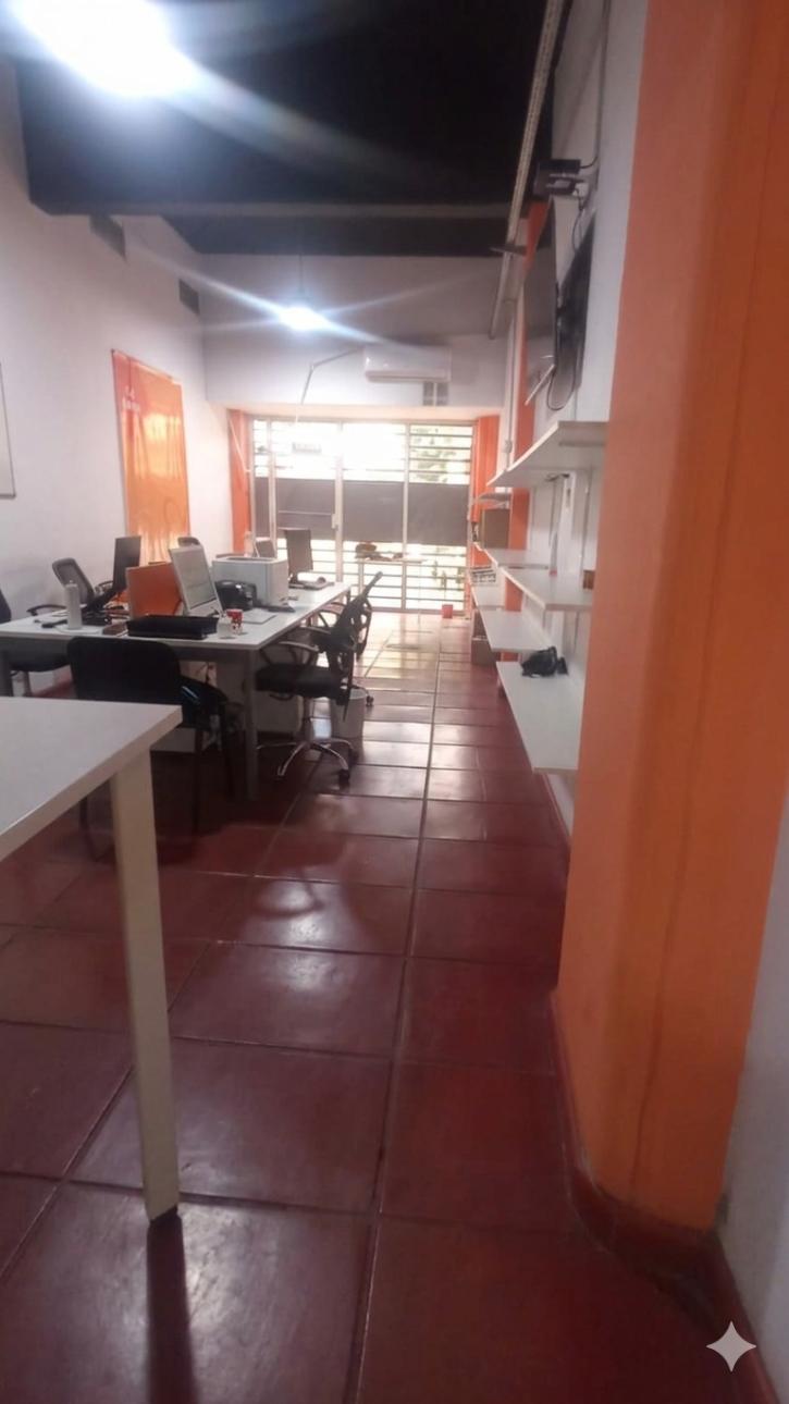 LOCAL COMERCIAL CON GAS INSTALADO