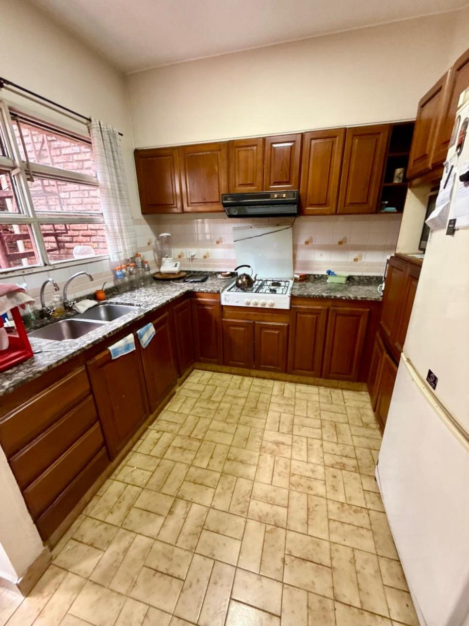 Excelente Chalet de 4 amb.  en ubicación privilegiada