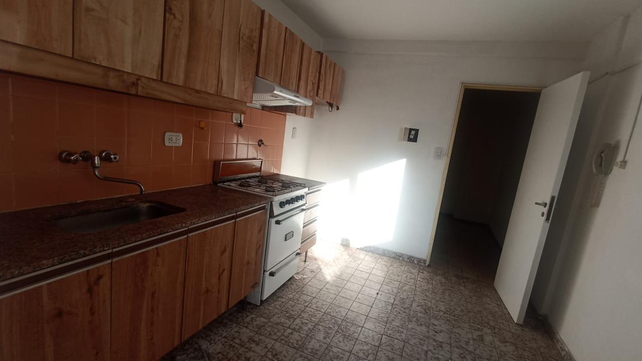 DEPARTAMENTO 3 AMBIENTES C/BALCON CORRIDO