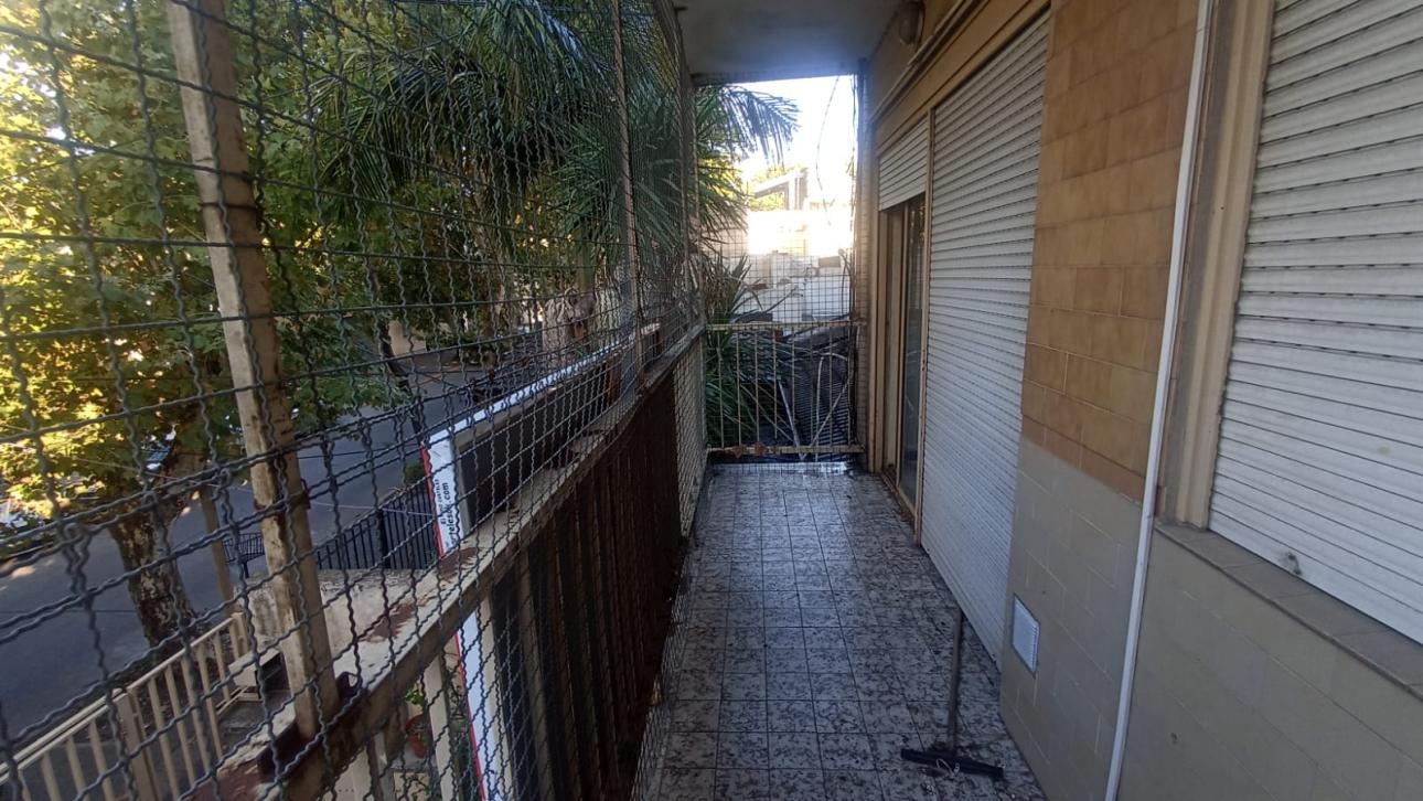 DEPARTAMENTO 3 AMBIENTES C/BALCON CORRIDO