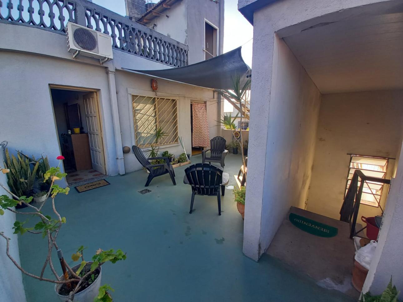 Tipo CASA 4 AMB , COCHERA, PATIO , TERRAZA