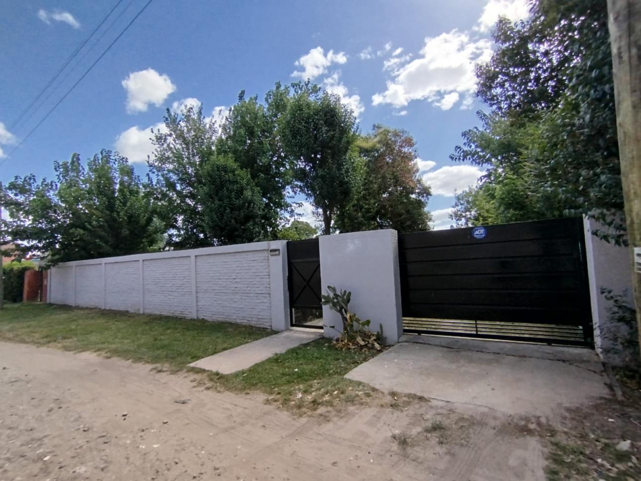 Hermosa casa a metros de Olivera