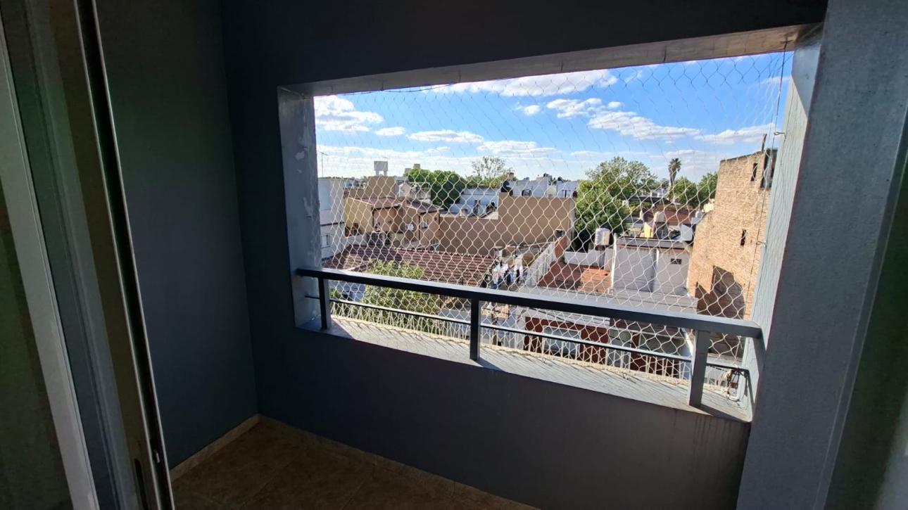 DEPARTAMENTO 2 AMBIENTES C/BALCON