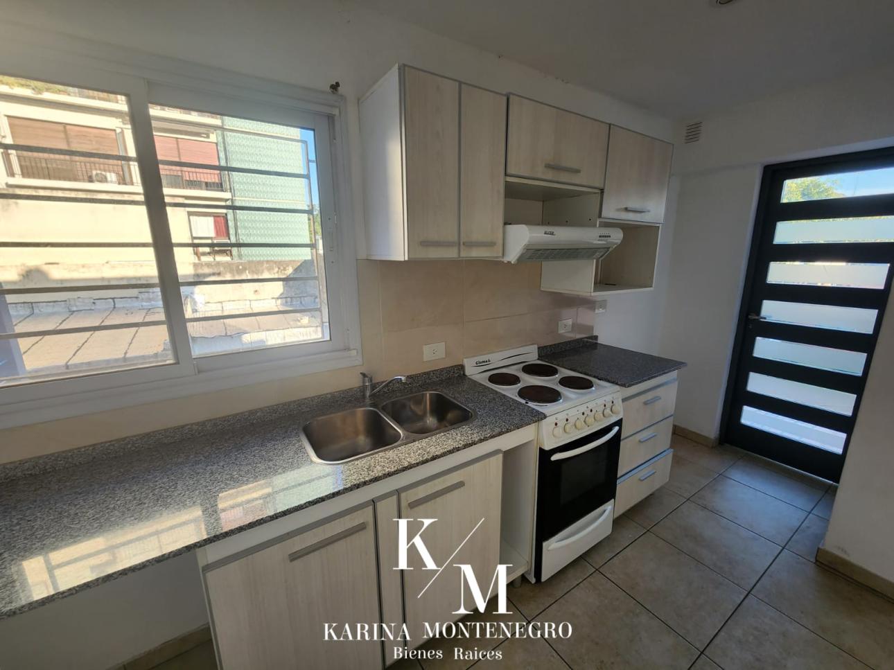 Departamento 2 amb tipo ph con balcon en Villa Ballester