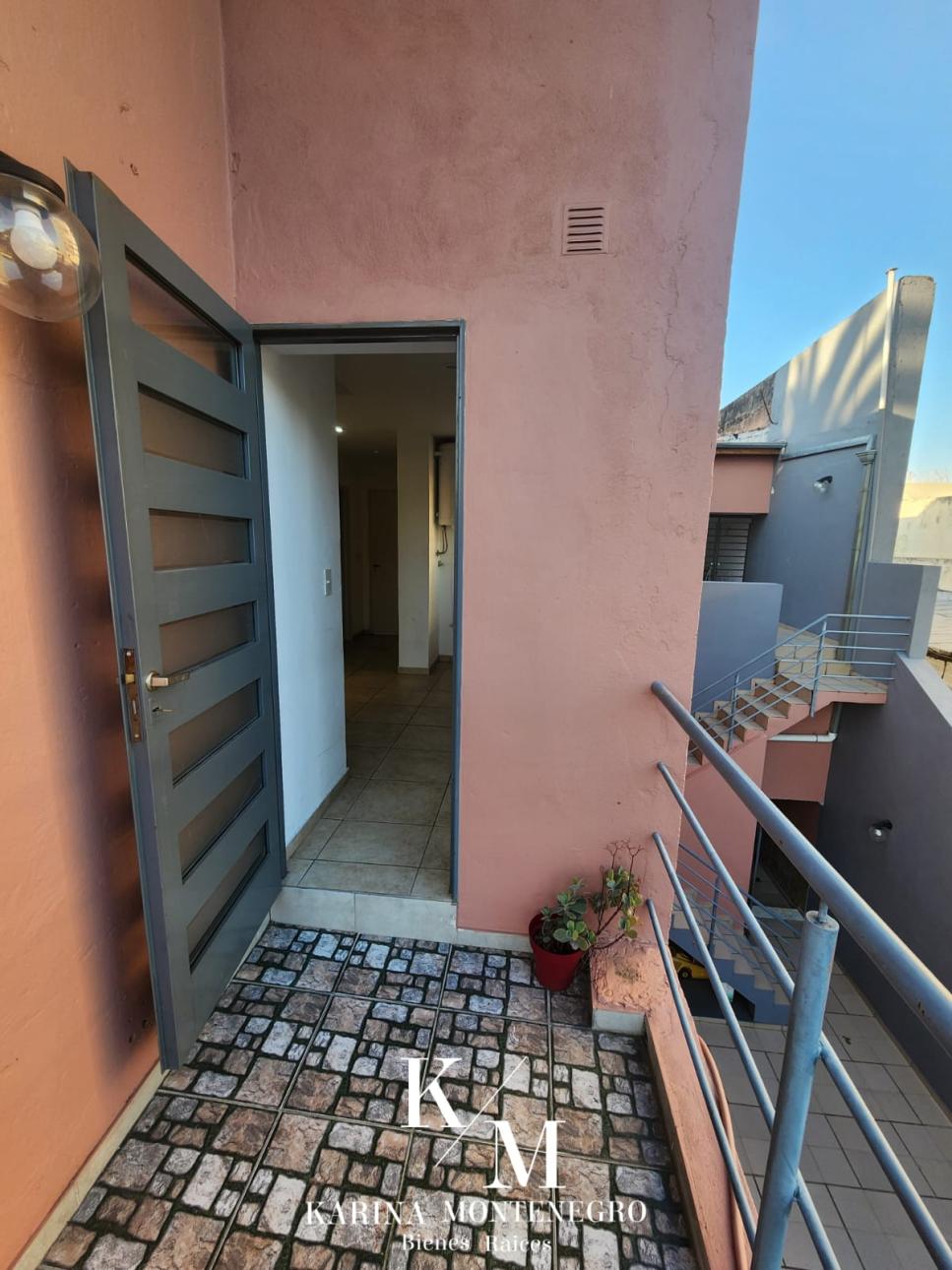 Departamento 2 amb tipo ph con balcon en Villa Ballester