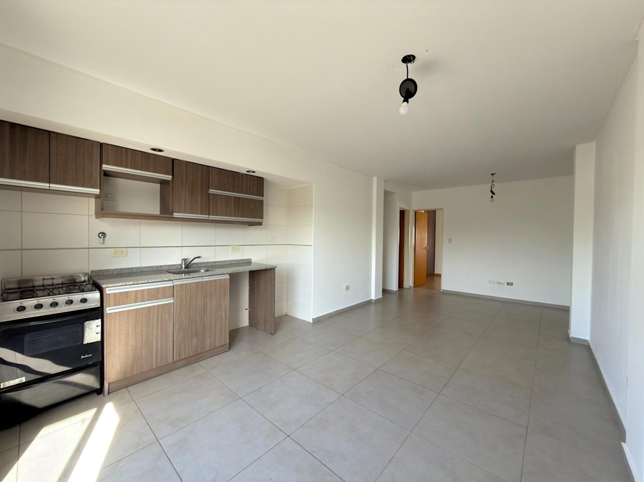 Departamento de 2 ambientes con balcon y cochera