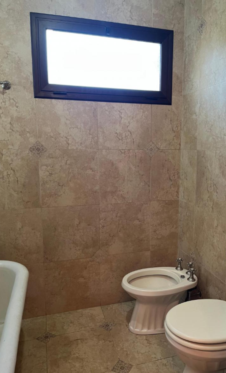 CASA EN VENTA EN LAS PERDICES