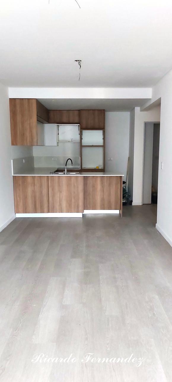 SEMIPISO 3 AMB CON BALCÓN TERRAZA A ESTRENAR
