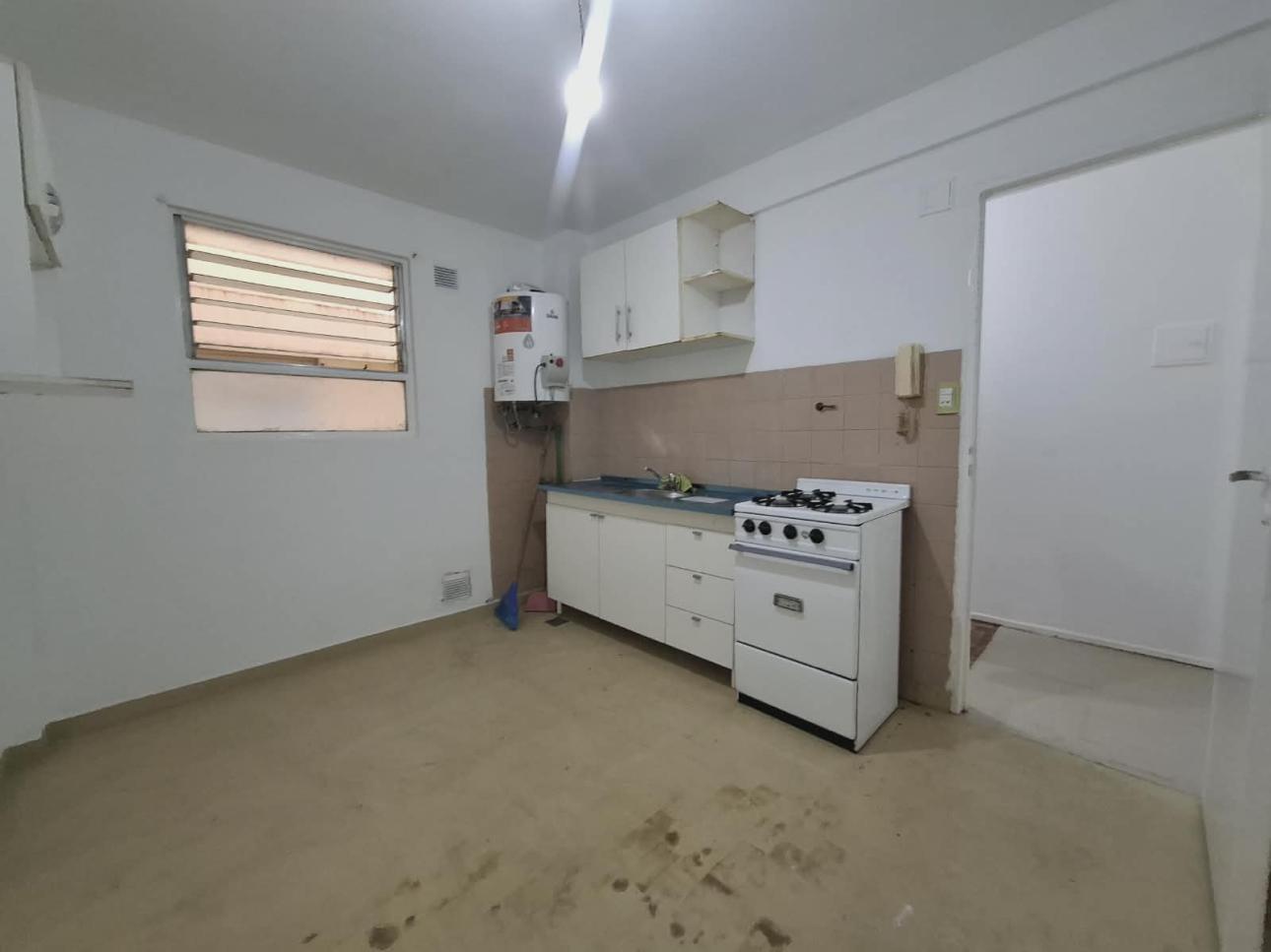 DEPARTAMENTO 3 AMBIENTES C/BALCON CORRIDO