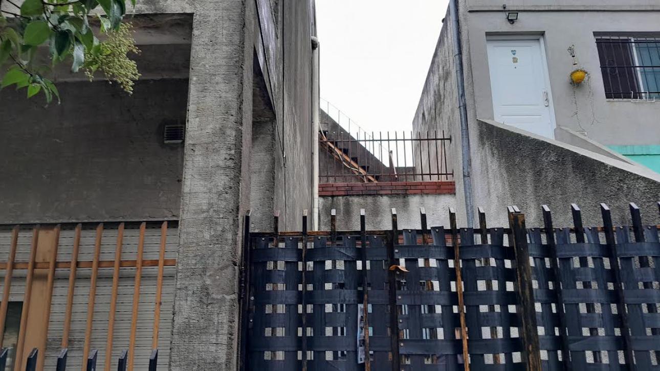 PROPIEDAD DE 3 DEPARTAMENTOS EN PALOMR
