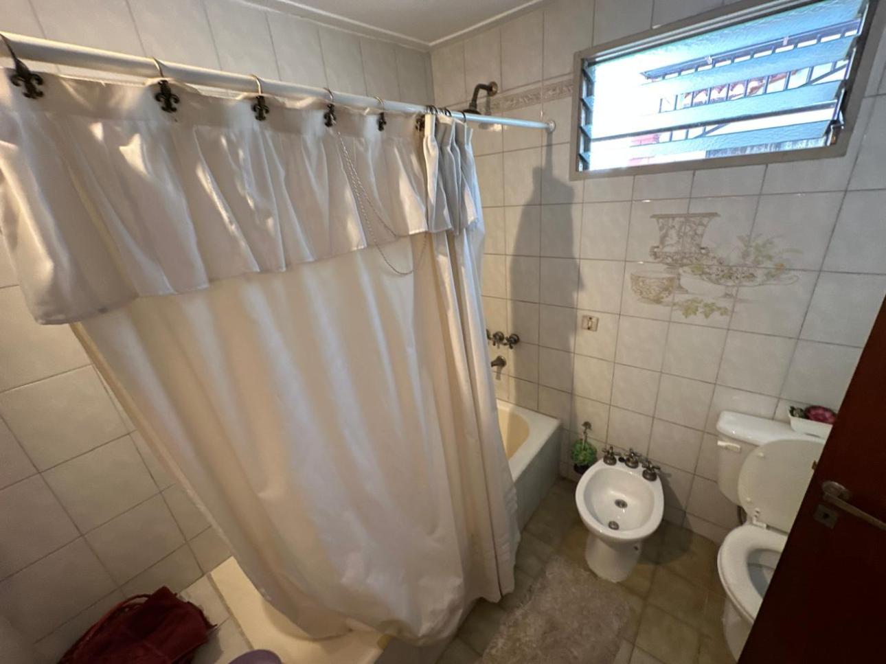 Impecable Chalet sobre Amenedo 660, Adrogue