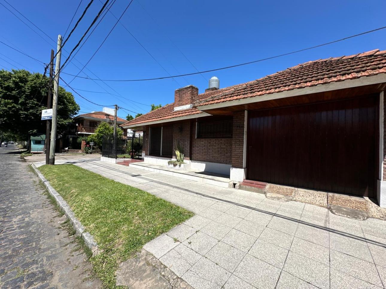 Impecable Chalet sobre Amenedo 660, Adrogue