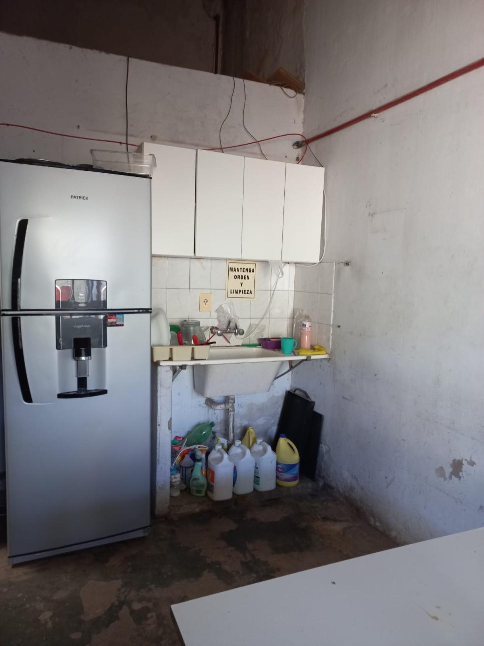 Galpón 300 m2 a m. de Libertad
