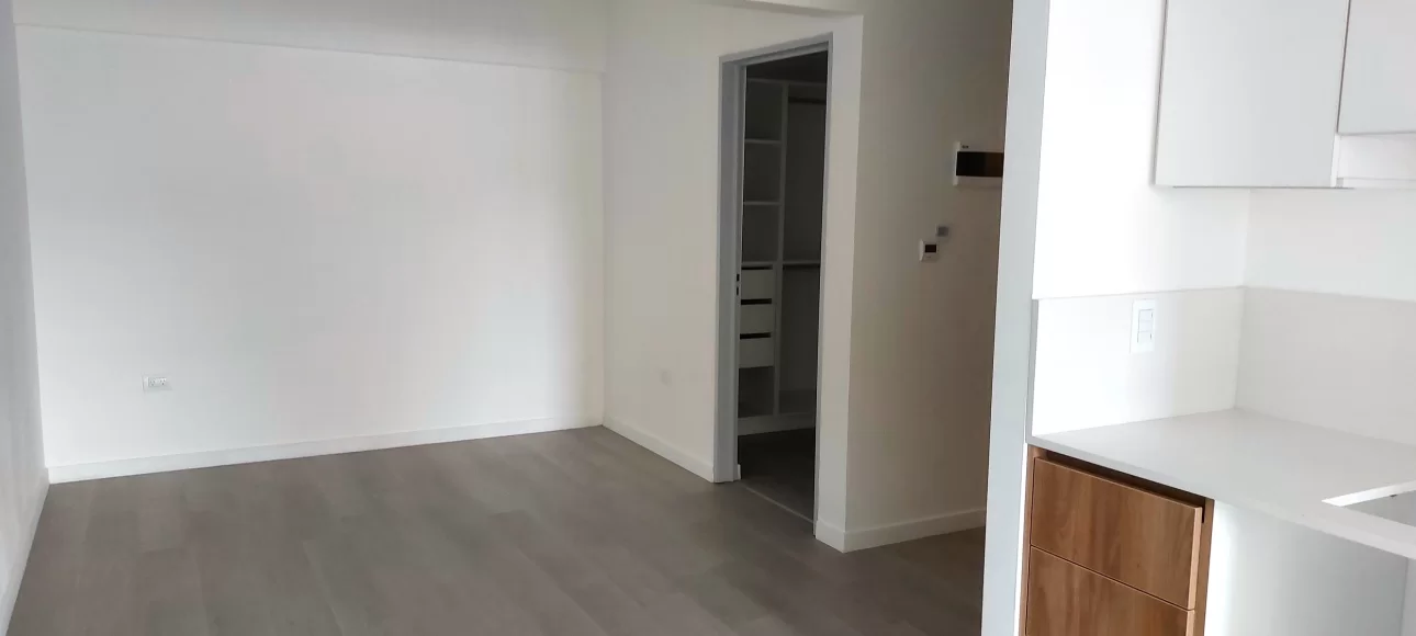 PRECIOSO MONOAMBIENTE A ESTRENAR CON BALCÓN
