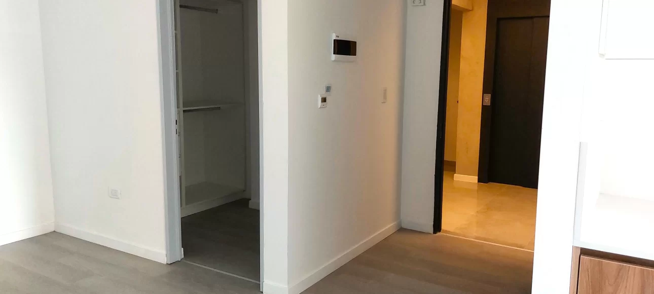 PRECIOSO MONOAMBIENTE A ESTRENAR CON BALCÓN