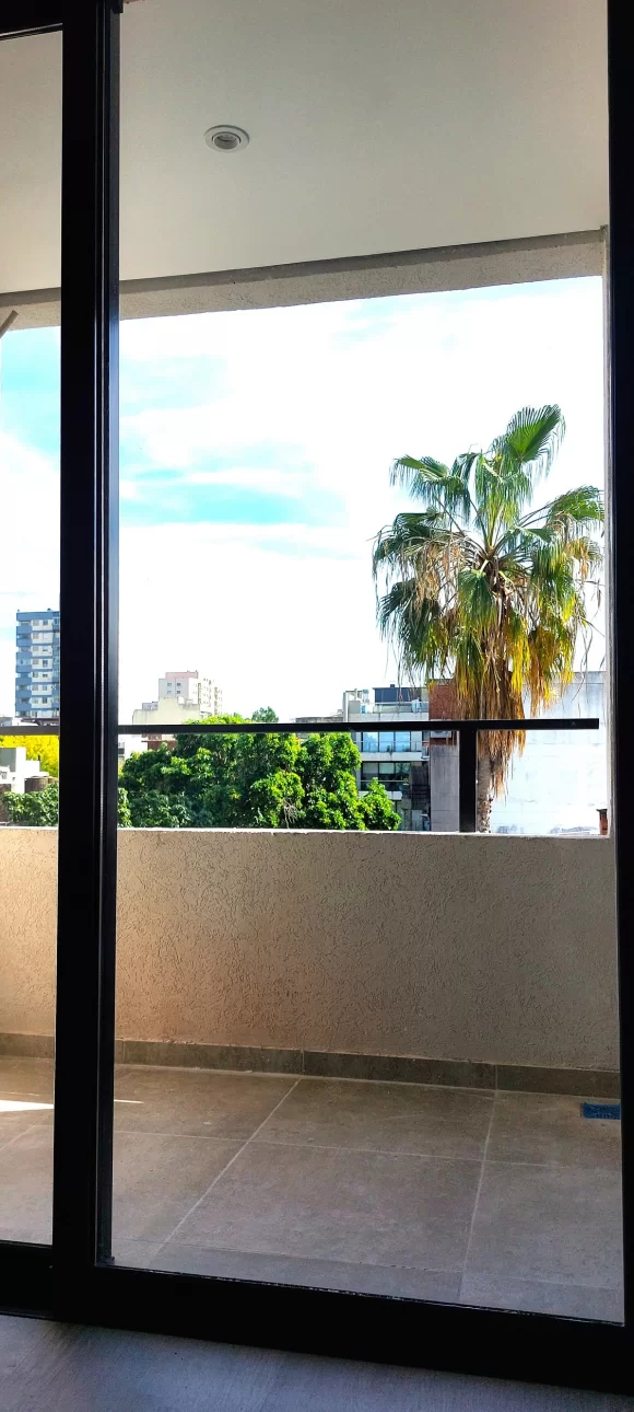 PRECIOSO MONOAMBIENTE A ESTRENAR CON BALCÓN