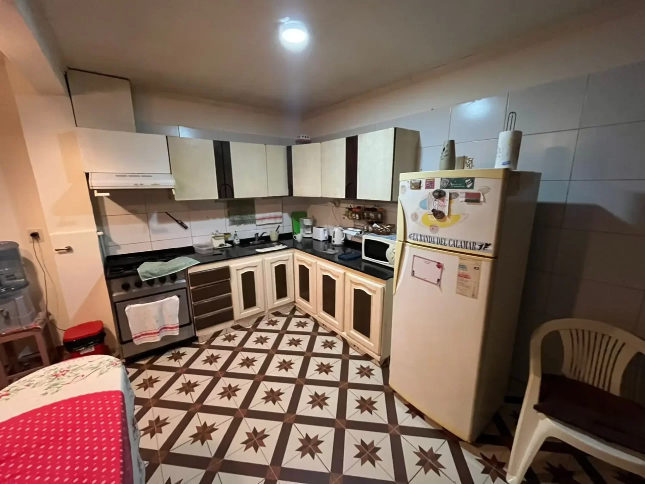 PH DE 4 AMBIENTES GRANDES PLANTA BAJA AL FONDO SIN EXPENSAS!