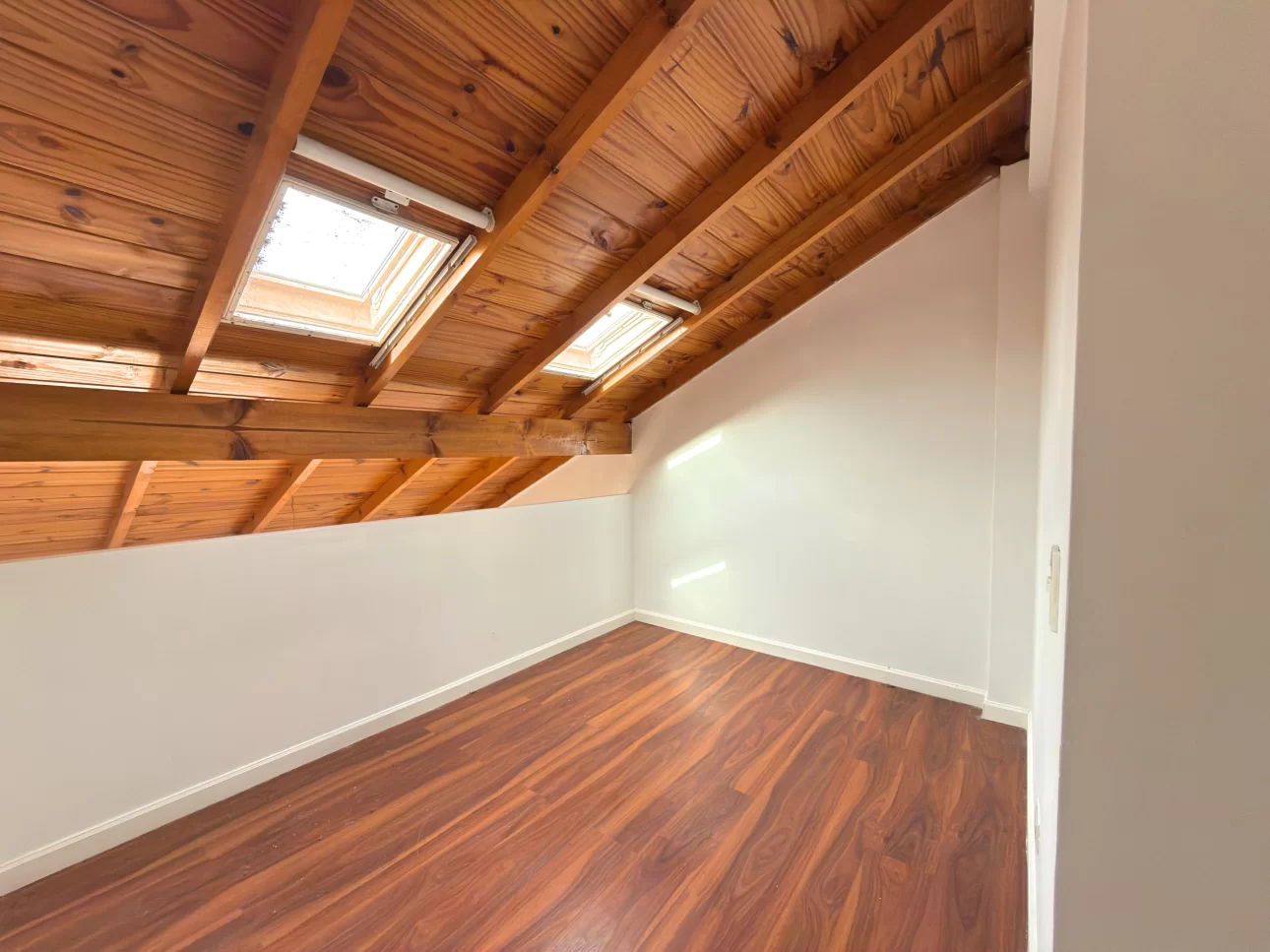 Departamento de 2 y 1/2 ambientes en duplex con balcon