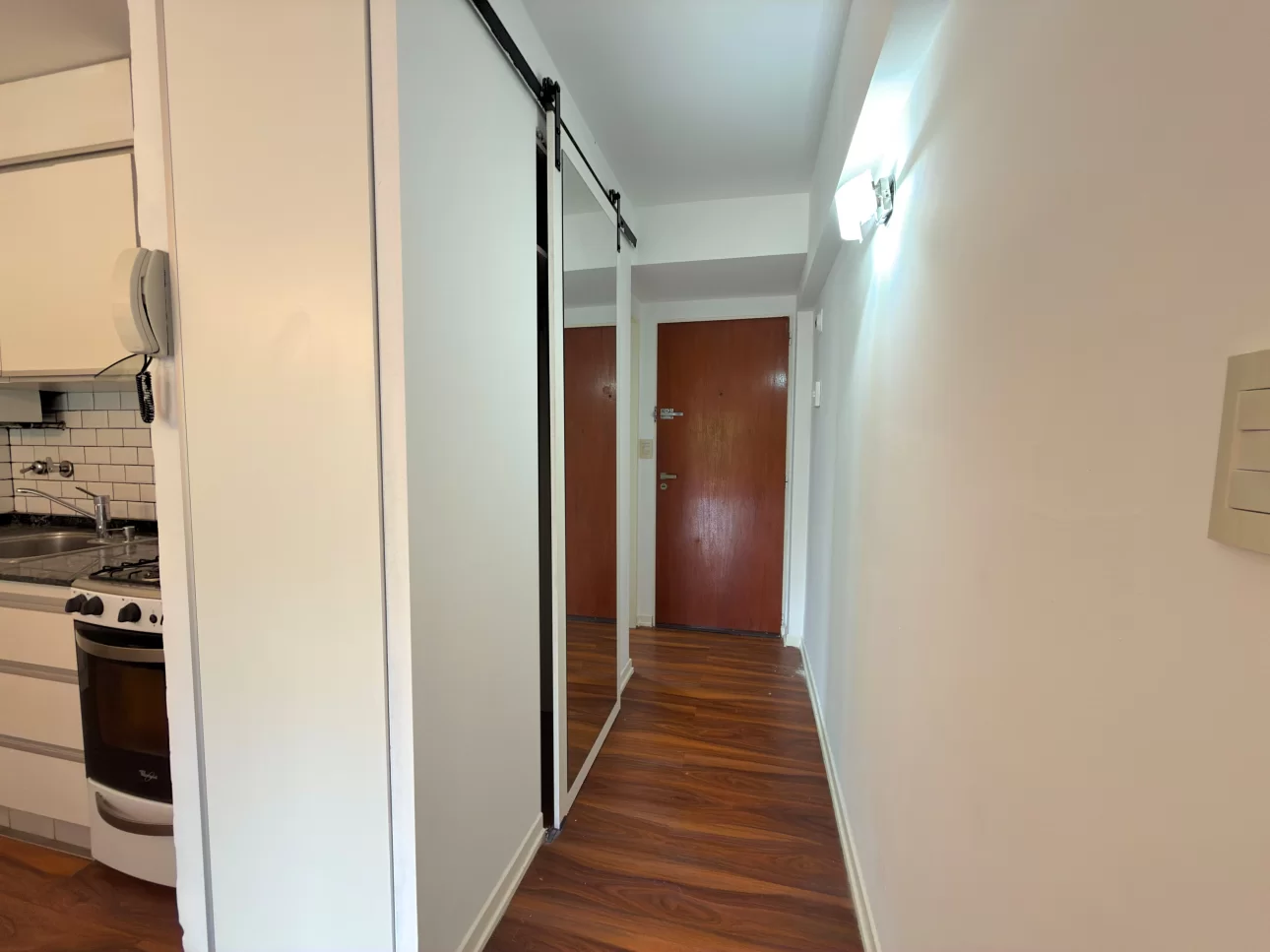 Departamento de 2 y 1/2 ambientes en duplex con balcon