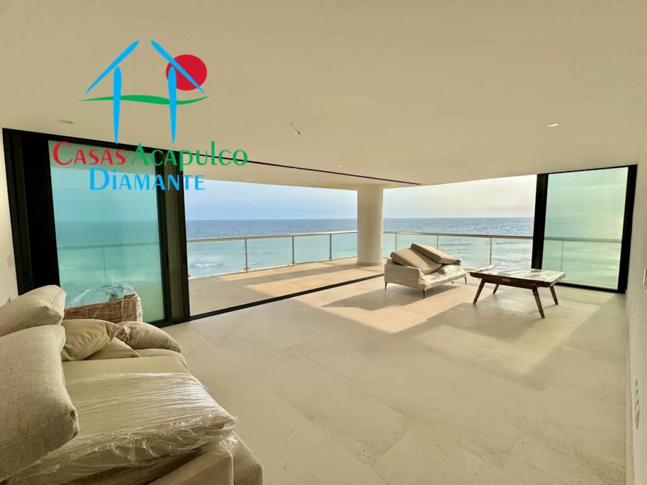 De playa, con terraza, vista al mar y 4 recámaras