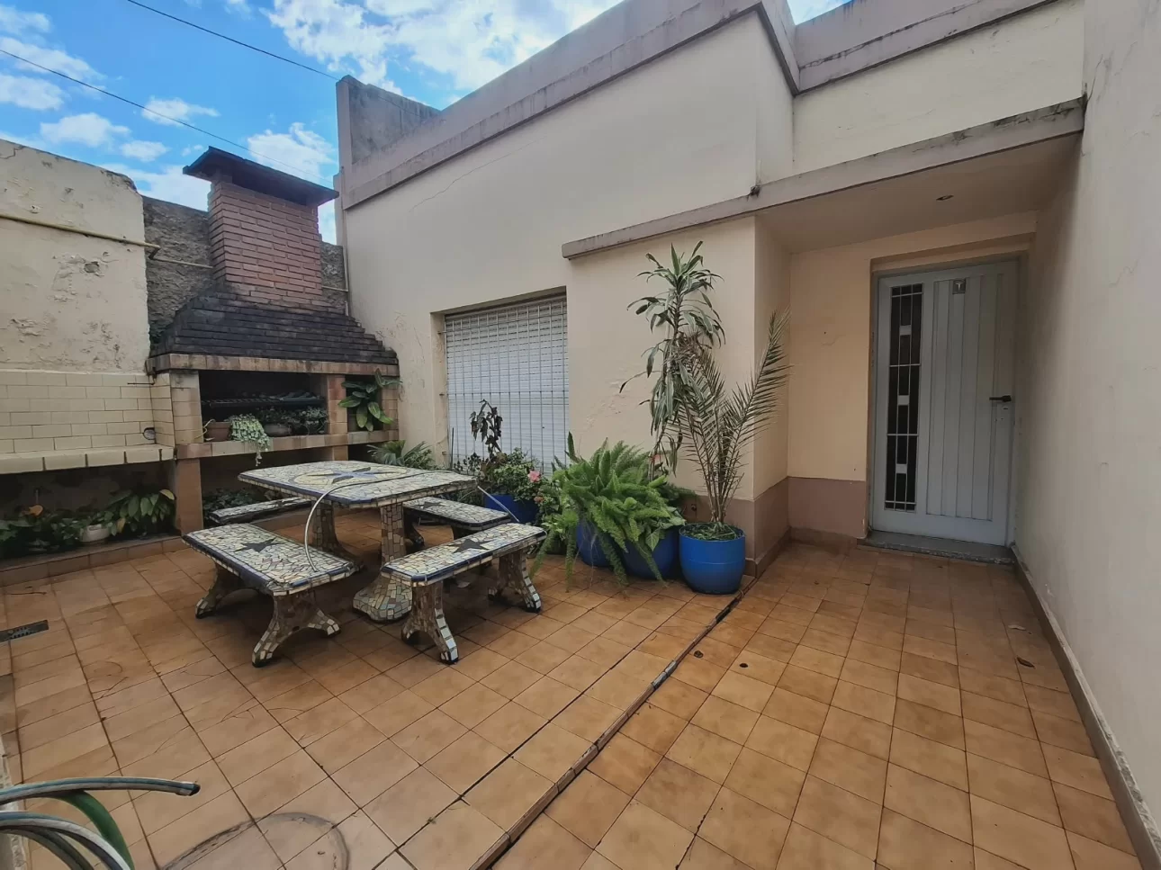 CASA 3 AMBIENTES CON DOBLE GARAGE