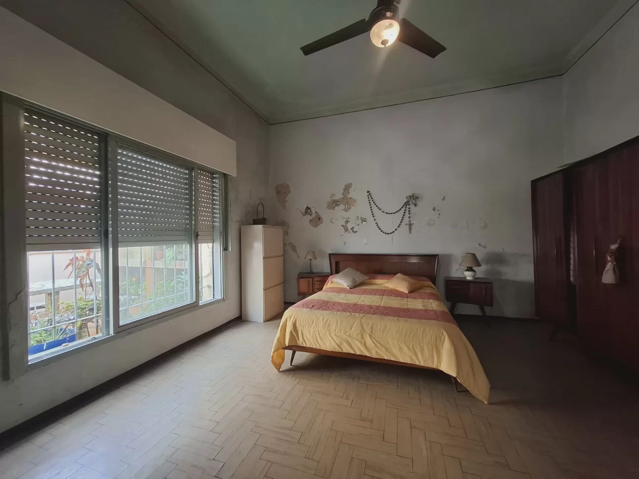 CASA 3 AMBIENTES CON DOBLE GARAGE