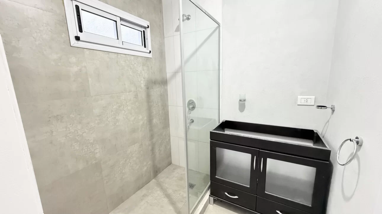 CASA 4 AMBIENTES LOTE PROPIO A 3 CUADRAS ESTACION SAN ANDRES