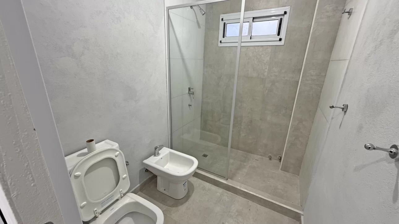 CASA 4 AMBIENTES LOTE PROPIO A 3 CUADRAS ESTACION SAN ANDRES