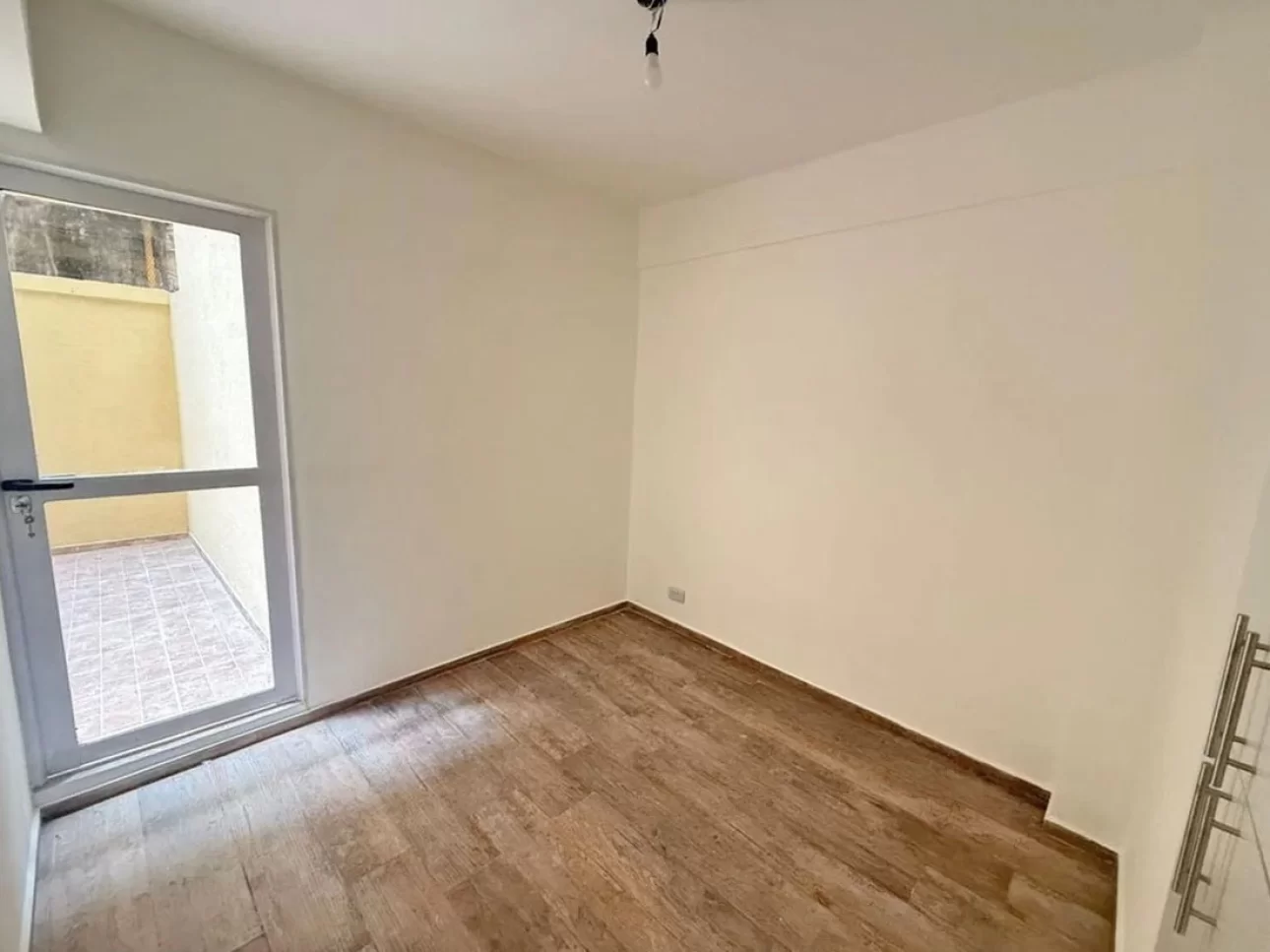 DEPARTAMENTO EN PLANTA BAJA CON PATIO PRIVADO