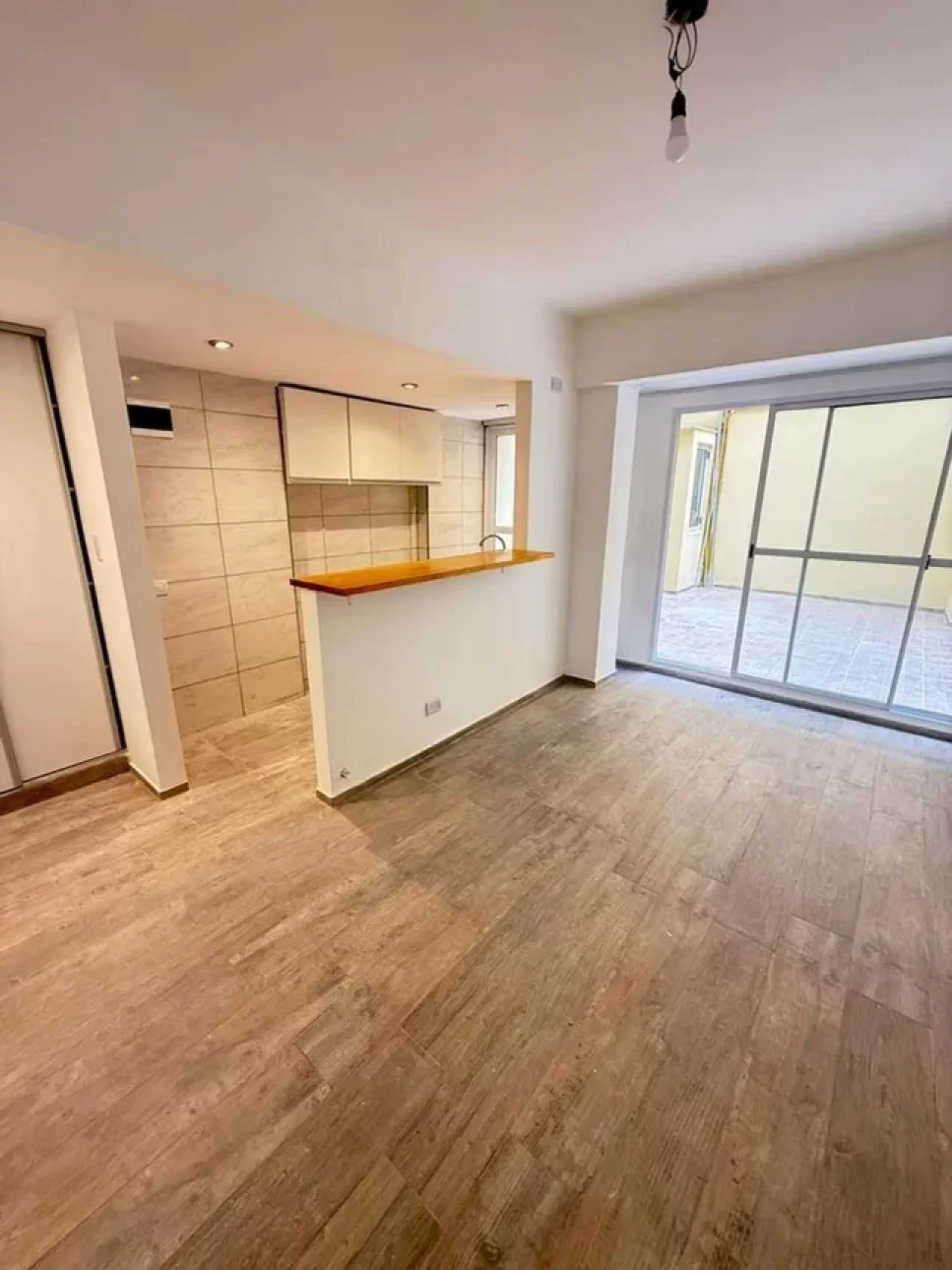 DEPARTAMENTO EN PLANTA BAJA CON PATIO PRIVADO