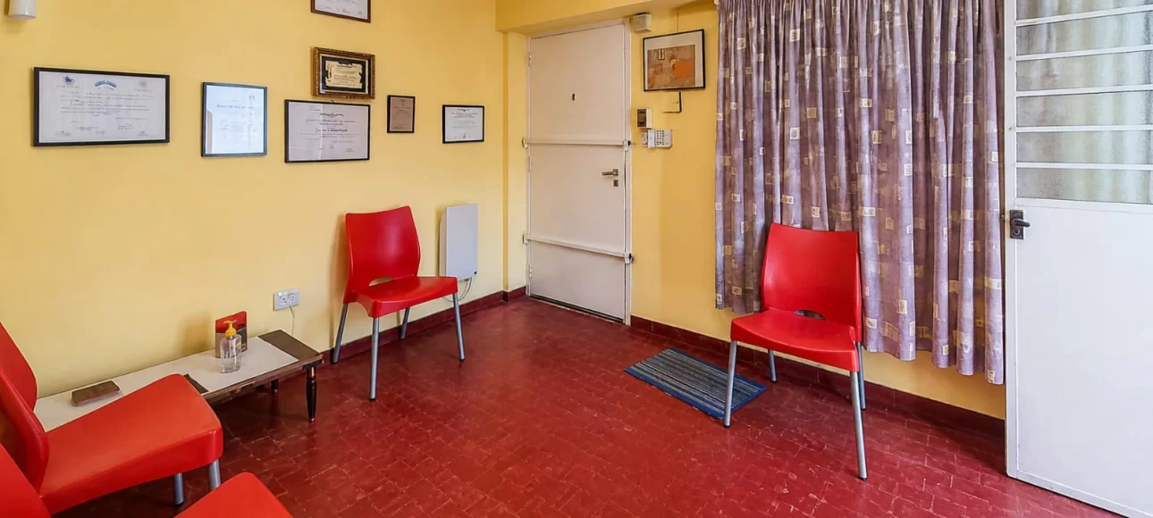 VENTA- J.L.SUAREZ- Casa Lote propio +consultorio+galpon