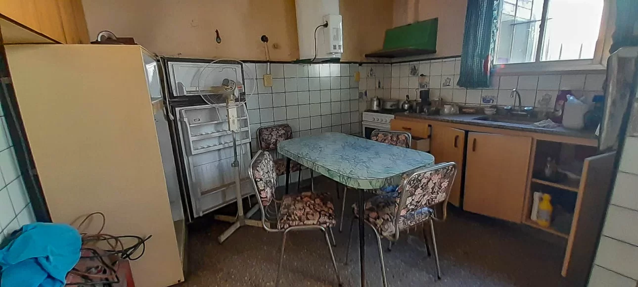 VENTA- J.L.SUAREZ- Casa Lote propio +consultorio+galpon