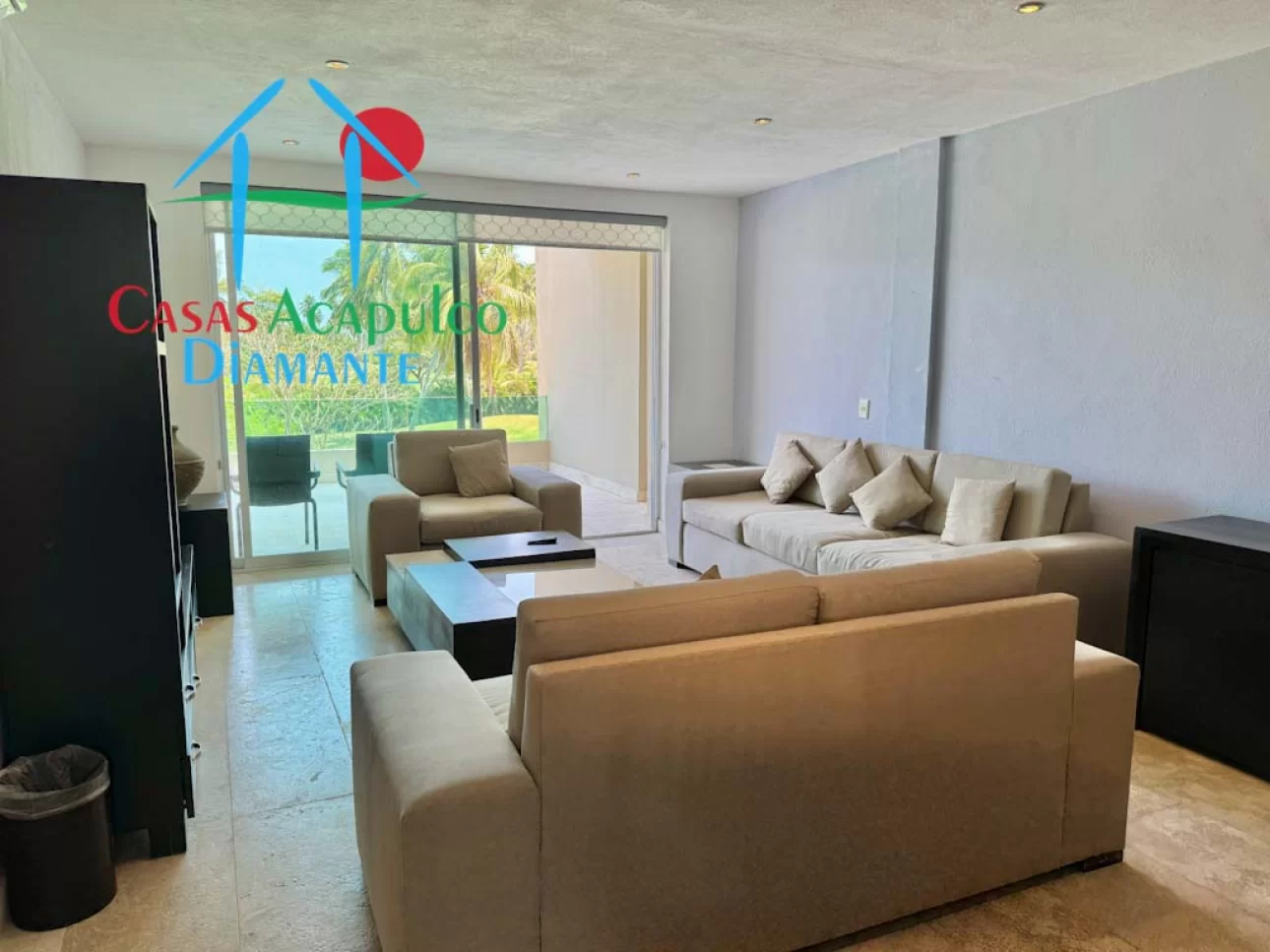 Departamento con vista al campo de golf y 4 recámaras