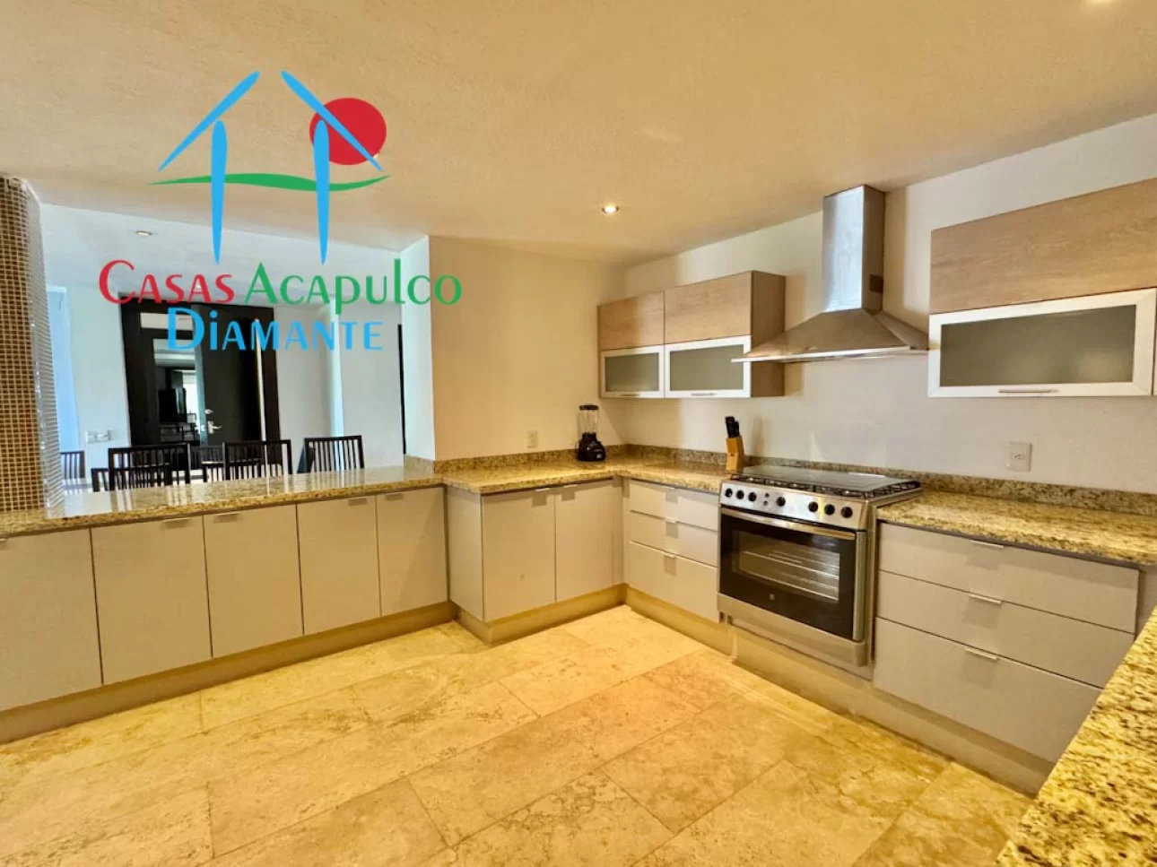 Departamento con vista al campo de golf y 4 recámaras