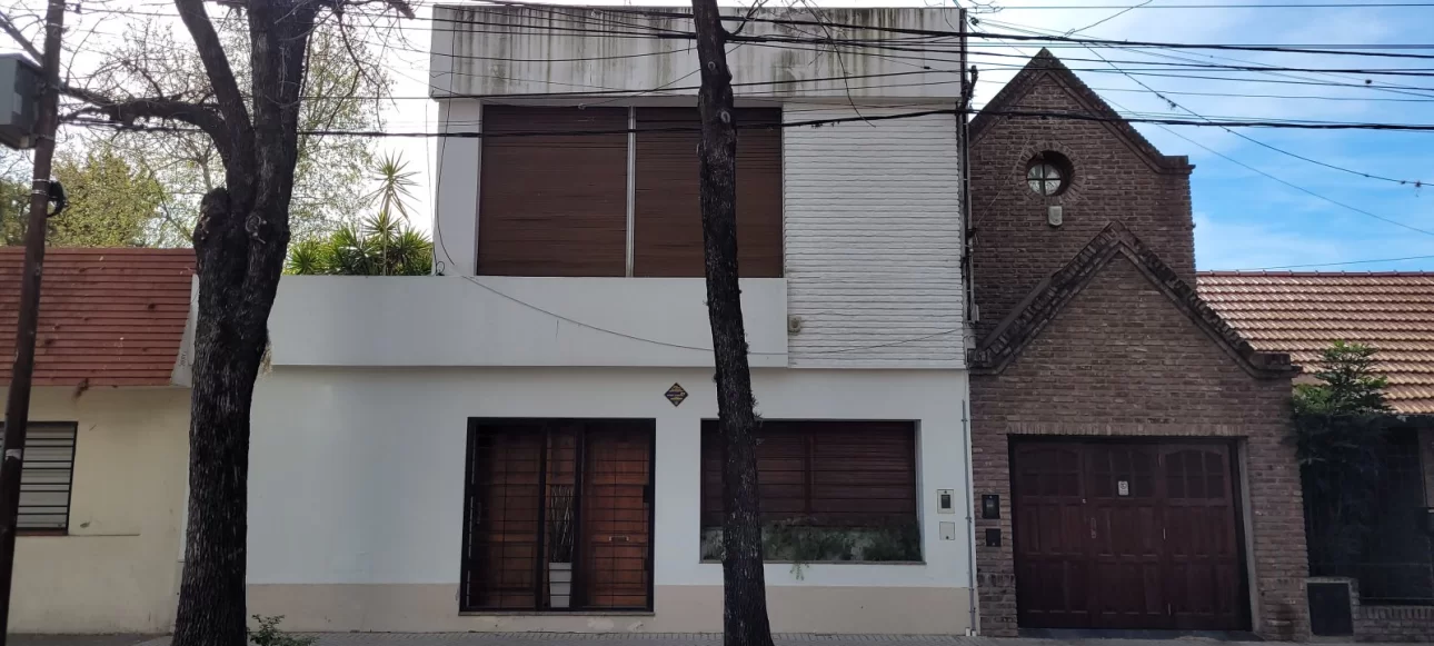ROSARIO,BARRIO ARROYITO, EXCELENTE CASA ,2PATIOS,OPORTUNIDAD