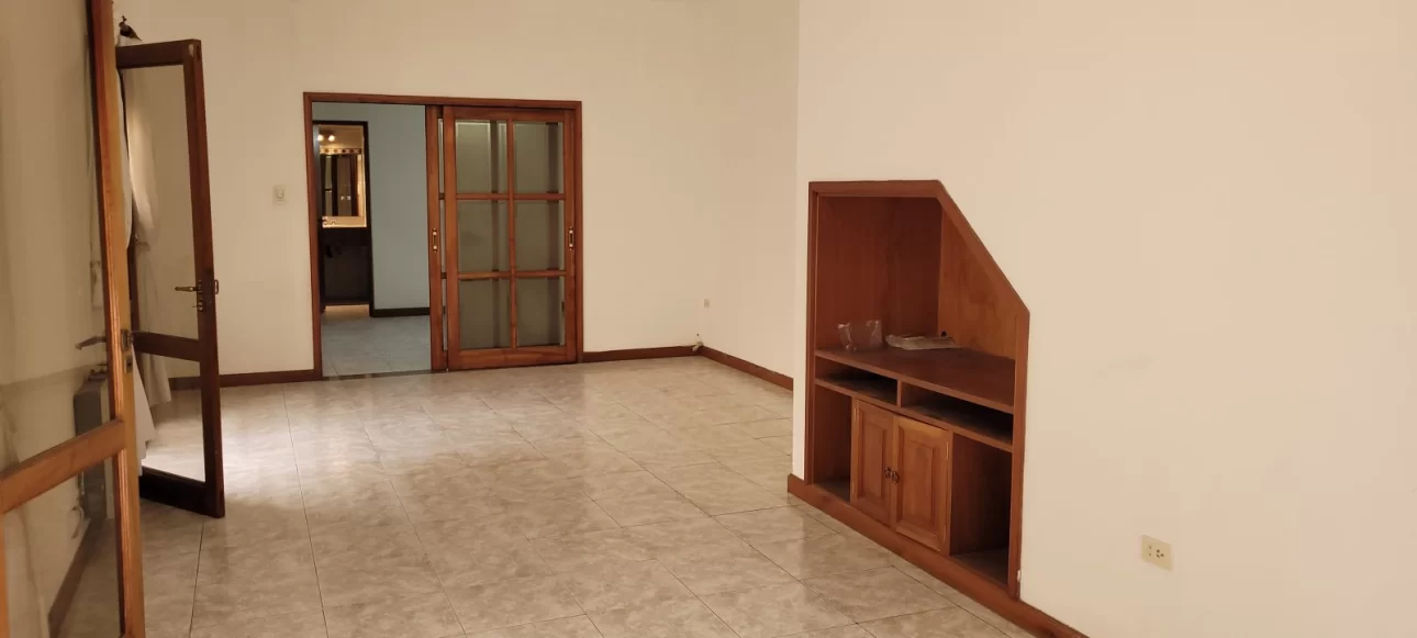 ROSARIO,BARRIO ARROYITO, EXCELENTE CASA ,2PATIOS,OPORTUNIDAD