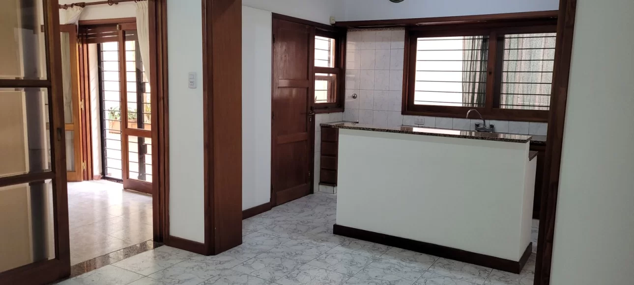 ROSARIO,BARRIO ARROYITO, EXCELENTE CASA ,2PATIOS,OPORTUNIDAD