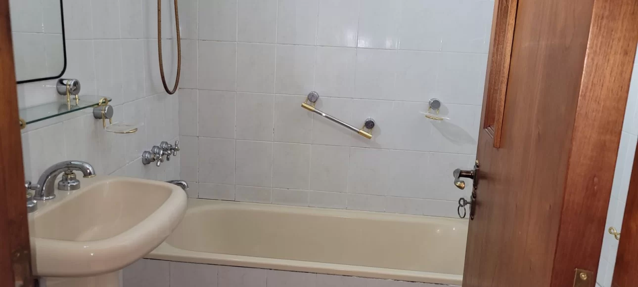 ROSARIO,BARRIO ARROYITO, EXCELENTE CASA ,2PATIOS,OPORTUNIDAD