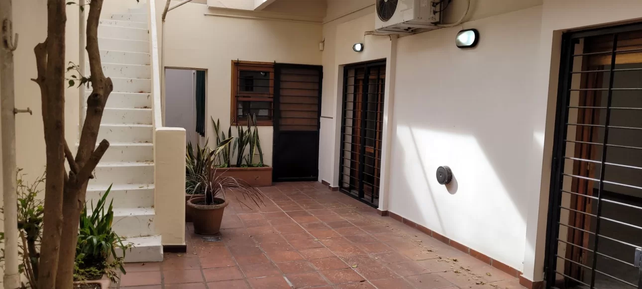 ROSARIO,BARRIO ARROYITO, EXCELENTE CASA ,2PATIOS,OPORTUNIDAD