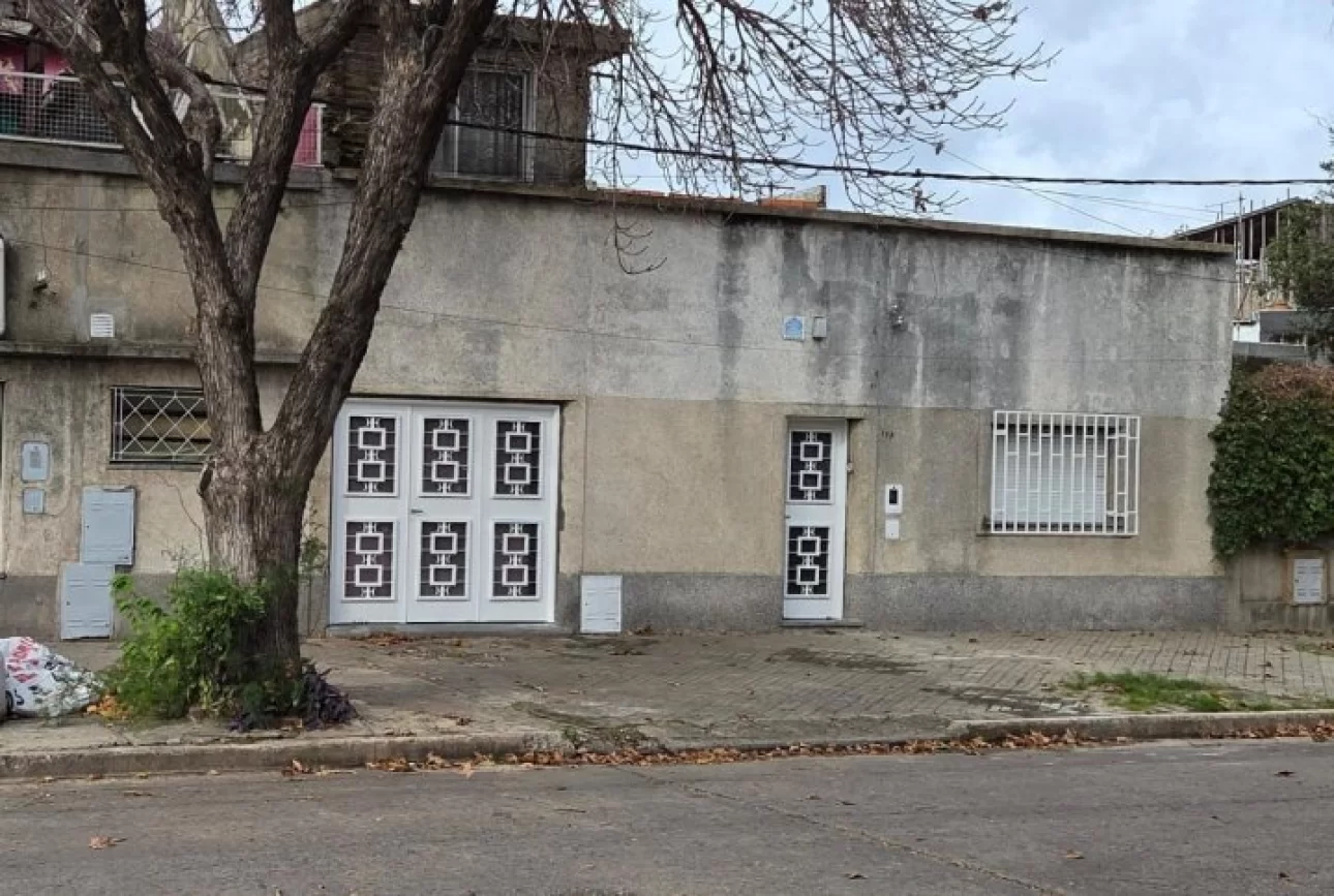 ROSARIO,CASA,FRENTE,COCHERA, ESCRITURACION INMEDIATA