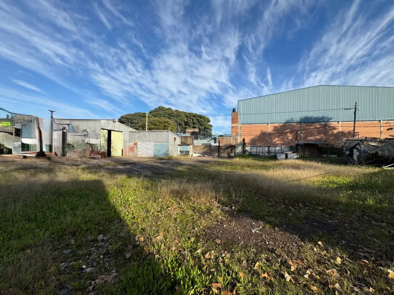 IMPERDIBLE ! Excelente Fracción de 2540 m2 c/ Galpón 600 m2